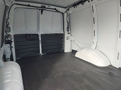 New 2026 GMC Savana 2500 image 12