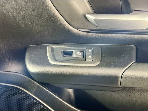 Used 2025 RAM 1500 Tradesman AWD/4WD image 32