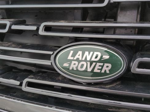 New 2026 Land Rover Range Rover Long Wheelbase SE image 8