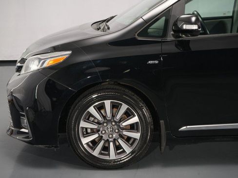 Used 2019 Toyota Sienna Limited Premium w/ Protection Package AWD/4WD image 3