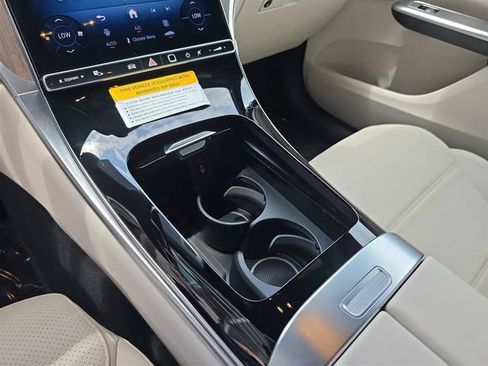 Certified 2025 Mercedes-Benz GLC 300 4MATIC image 34