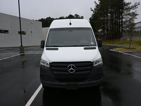 Used 2024 Mercedes-Benz Sprinter 2500 image 29