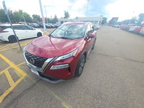 Used 2021 Nissan Rogue SV w/ Premium Package AWD/4WD image 2