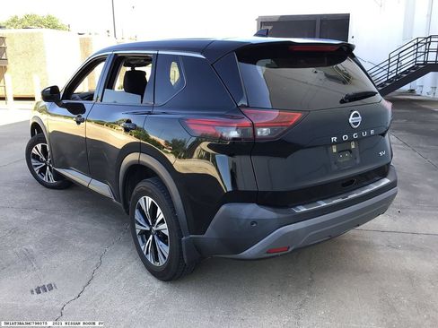 Used 2021 Nissan Rogue SV FWD image 6