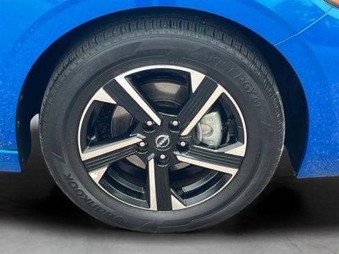 Used 2025 Nissan Sentra SV FWD image 6