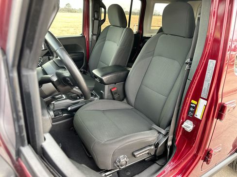 Used 2021 Jeep Wrangler Unlimited Sport image 11