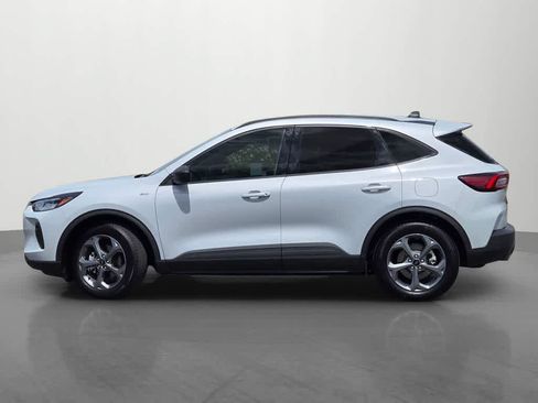 Used 2025 Ford Escape ST-Line FWD image 3