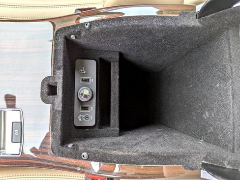 Used 2016 Land Rover Range Rover HSE image 28