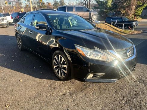 Used 2017 Nissan Altima 2.5 SV w/ Convenience Package image 7