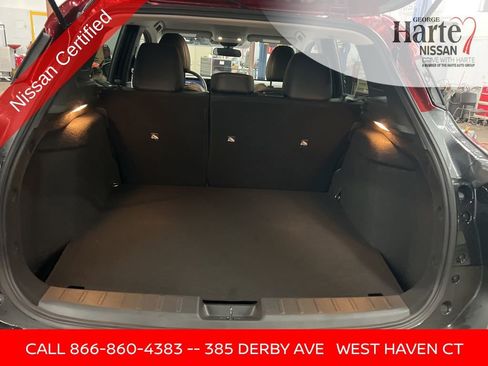 Certified 2025 Nissan Kicks SR image 31