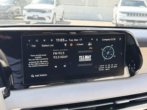 Used 2024 Hyundai Palisade Limited FWD image 29