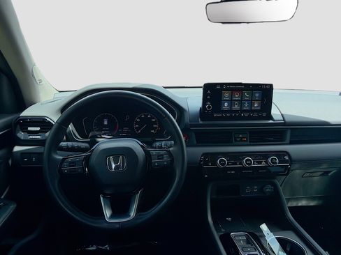 Used 2023 Honda Pilot Touring image 21