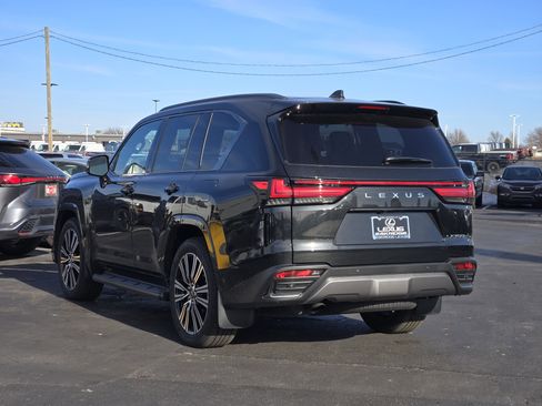 New 2026 Lexus LX 700h Luxury w/ Appearance Package image 3