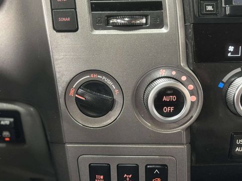 Used 2014 Toyota Sequoia Platinum image 39