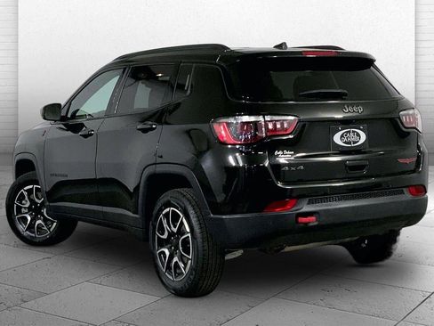 Used 2024 Jeep Compass Trailhawk image 11