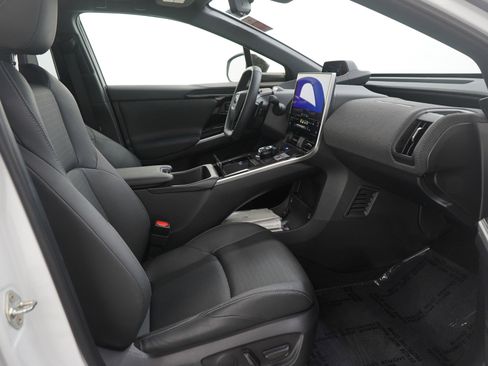 Used 2024 Subaru Solterra Touring w/ Touring Package image 11