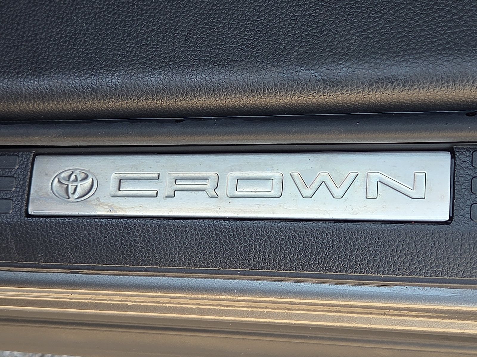 Used 2024 Toyota Crown Platinum AWD/4WD image 8