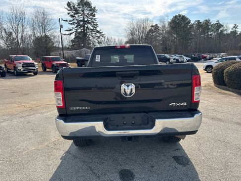 Used 2024 RAM 2500 Big Horn w/ Bed Utility Group image 6