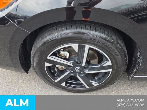 Used 2024 Nissan Sentra SV FWD image 12