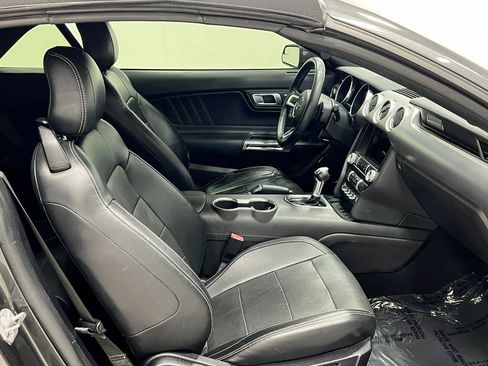 Used 2019 Ford Mustang Premium RWD image 32
