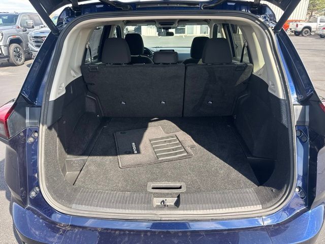 Used 2025 Nissan Rogue SV FWD image 5