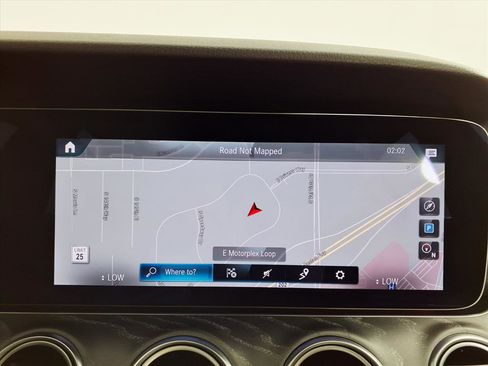 Used 2022 Mercedes-Benz E 350 Sedan image 18