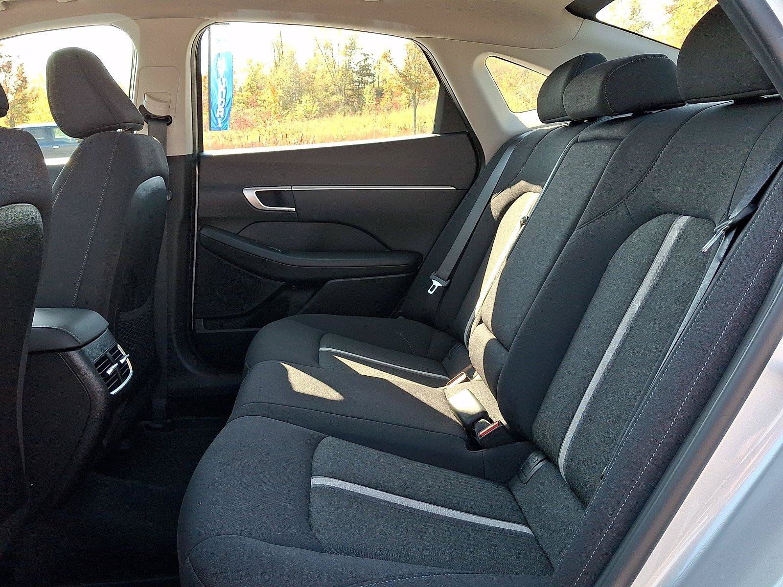 Used 2025 Hyundai Sonata SEL FWD image 10