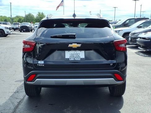 Used 2025 Chevrolet Trax LT FWD image 29