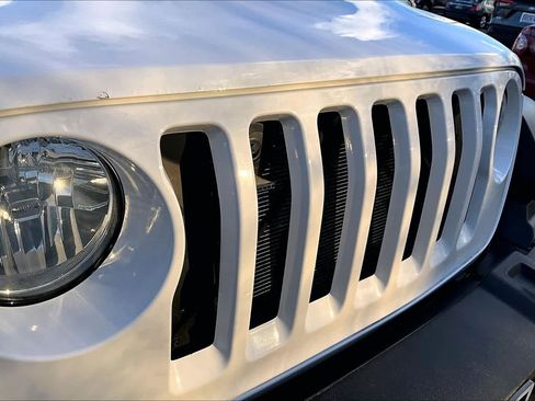 Used 2020 Jeep Wrangler Unlimited Sport S image 28