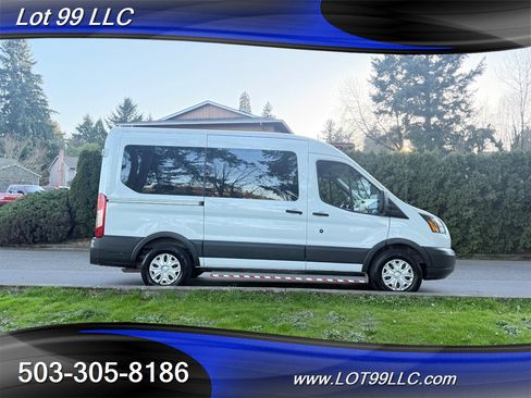 Used 2018 Ford Transit 150 XL image 10