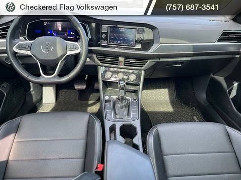 Used 2022 Volkswagen Jetta SE FWD image 29
