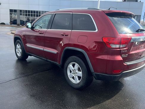 Used 2012 Jeep Grand Cherokee Laredo w/ Laredo E Group image 9