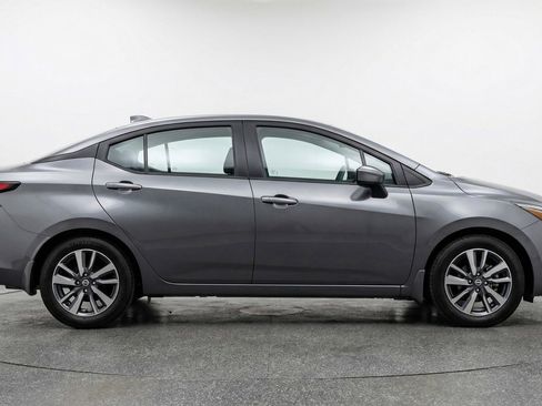 Used 2025 Nissan Versa SV FWD image 8