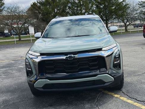 Used 2025 Chevrolet Equinox ACTIV w/ Safety and Technology Package image 3