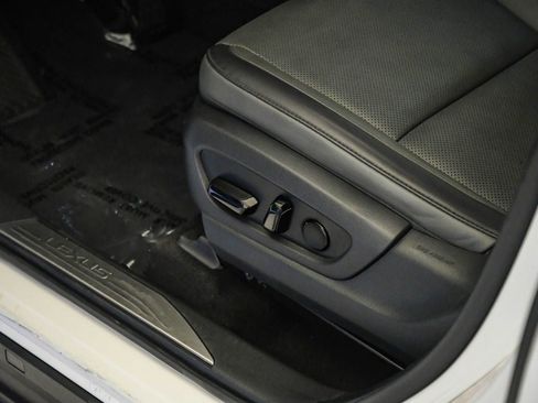 Used 2024 Lexus RZ 300e Premium FWD image 26