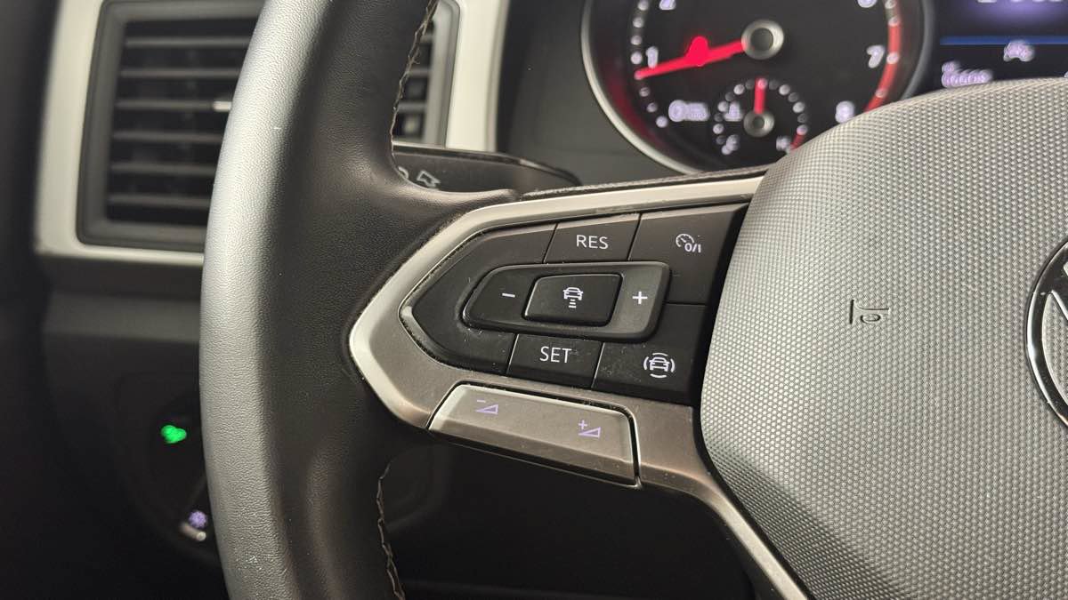 Used 2021 Volkswagen Atlas Cross Sport SE FWD image 18