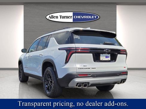 New 2026 Chevrolet Traverse Z71 w/ Enhanced Driving Package image 9