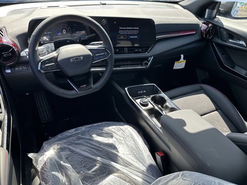 New 2026 Chevrolet Equinox RS AWD/4WD image 6