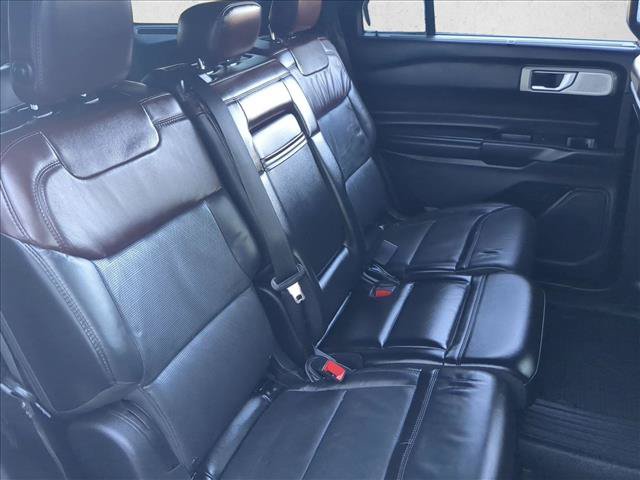 Used 2020 Ford Explorer Platinum w/ Premium Technology Package AWD/4WD image 23