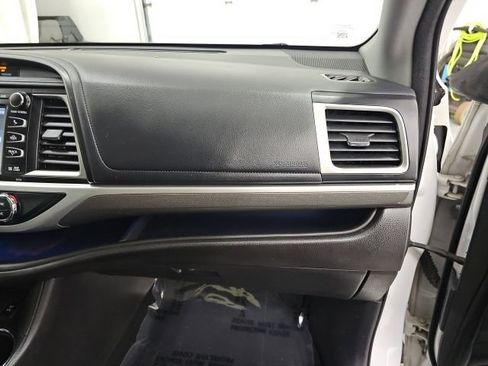 Used 2017 Toyota Highlander SE AWD/4WD image 43