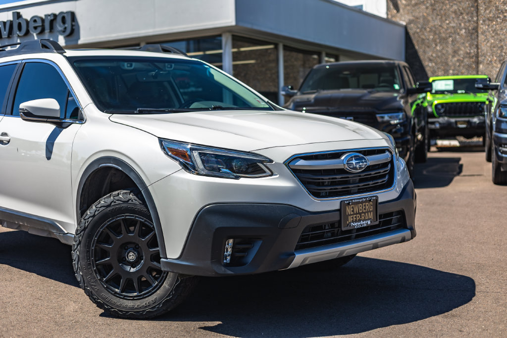 Used 2020 Subaru Outback Limited XT w/ Popular Package #2 AWD/4WD image 3