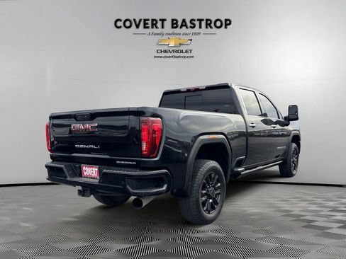 Used 2022 GMC Sierra 2500 Denali w/ Denali Black Diamond Edition image 5