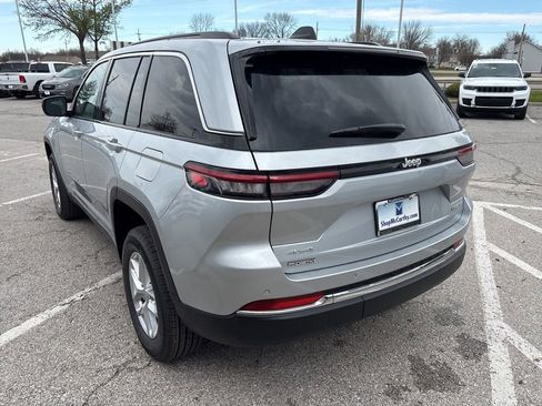 New 2026 Jeep Grand Cherokee Laredo AWD/4WD image 21