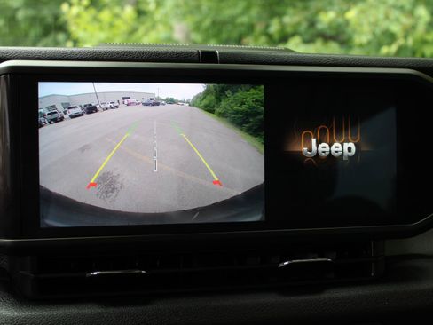 Used 2024 Jeep Wrangler Sport AWD/4WD image 14