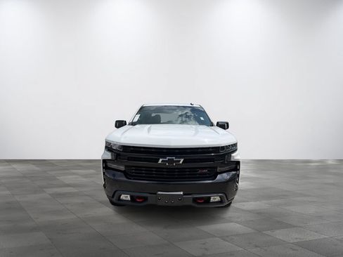 Used 2019 Chevrolet Silverado 1500 LT Trail Boss w/ Convenience Package AWD/4WD image 2