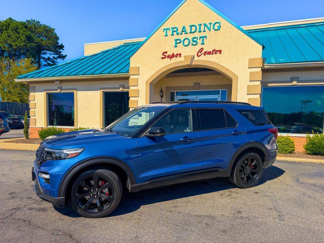 Used 2020 Ford Explorer ST w/ ST Street Pack AWD/4WD image 3