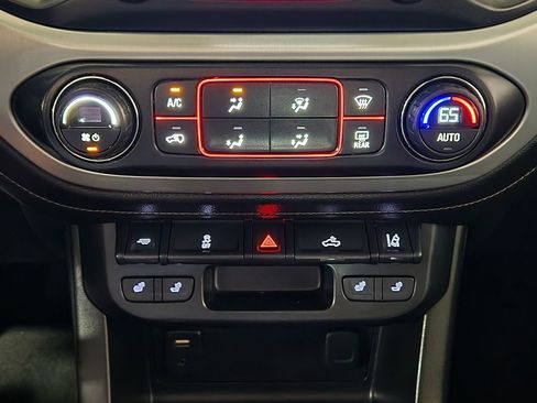 Used 2016 GMC Canyon SLT w/ Driver Alert Package image 38