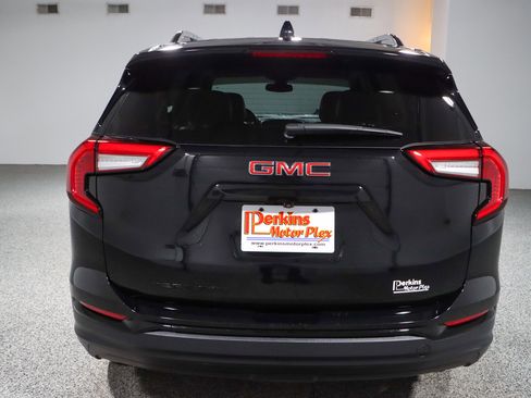 Used 2023 GMC Terrain SLT w/ Elevation Edition FWD image 8