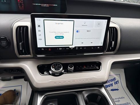 New 2026 Ford Expedition Active image 20