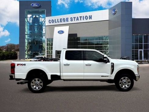 Certified 2023 Ford F250 Lariat w/ Chrome Package image 5